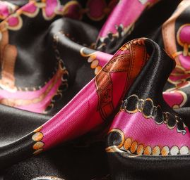 Satén nepružný jemný nevšední motiv