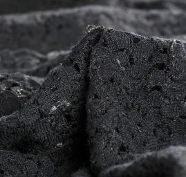 Krajka tylová doplněna výšivkou černá