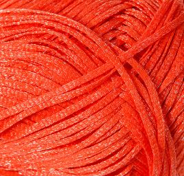 Efektní stužková pletací příze MarLen s leskem červená