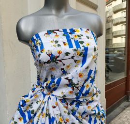 Krepdešín imitace hedvábí proužky/květy modrobílá