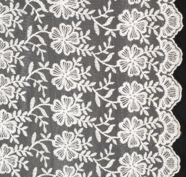 Krajka výšivka květů na tylu krémová