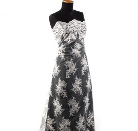 Krajka romantická výšivka na tylu ecru